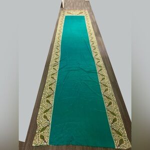 🌿✨ Exquisite Green Saree from Mumbai with Stunning Peacock Detail! ✨🌿